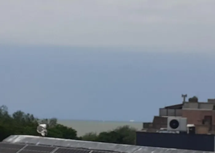 Apartment Near The Sea